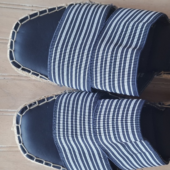 Me Too Cayman Navy Striped Wedge Slip-on Sandals Comfort Stretch Band Espadrille - Picture 3 of 11